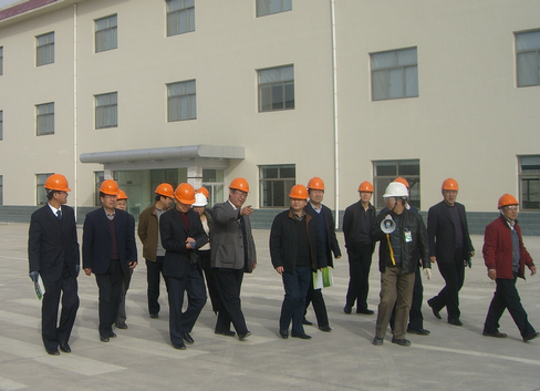 國(guó)家農(nóng)業(yè)部、財(cái)政部以及甘肅省農(nóng)業(yè)廳、財(cái)政廳等領(lǐng)導(dǎo)到公司考察調(diào)研