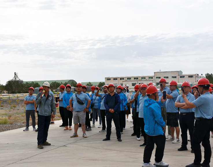 攜手同行 共創(chuàng)未來(lái) —— 敦煌種業(yè)黃淮海區(qū)域戰(zhàn)略合作伙伴赴酒泉進(jìn)行觀摩交流